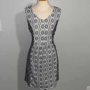 Like new dress with back cutout!